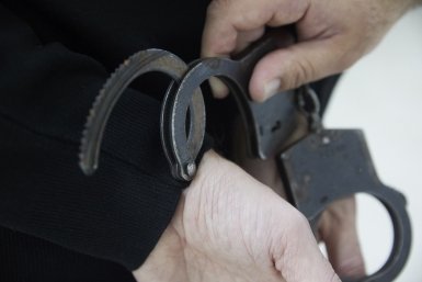 За особо тяжкие действия в отношении малолетней арестовали жителя Совгавани